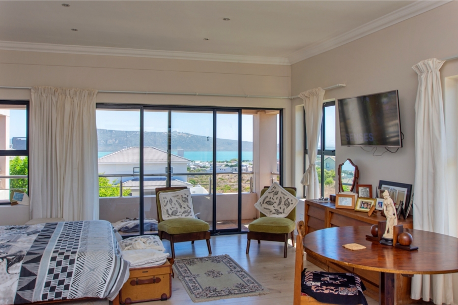5 Bedroom Property for Sale in Myburgh Park Western Cape